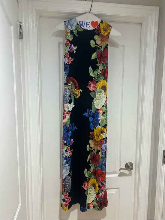 Alice + Olivia Dresses & Skirts - Alice + Olivia Delora Maxi Dress with open back.
